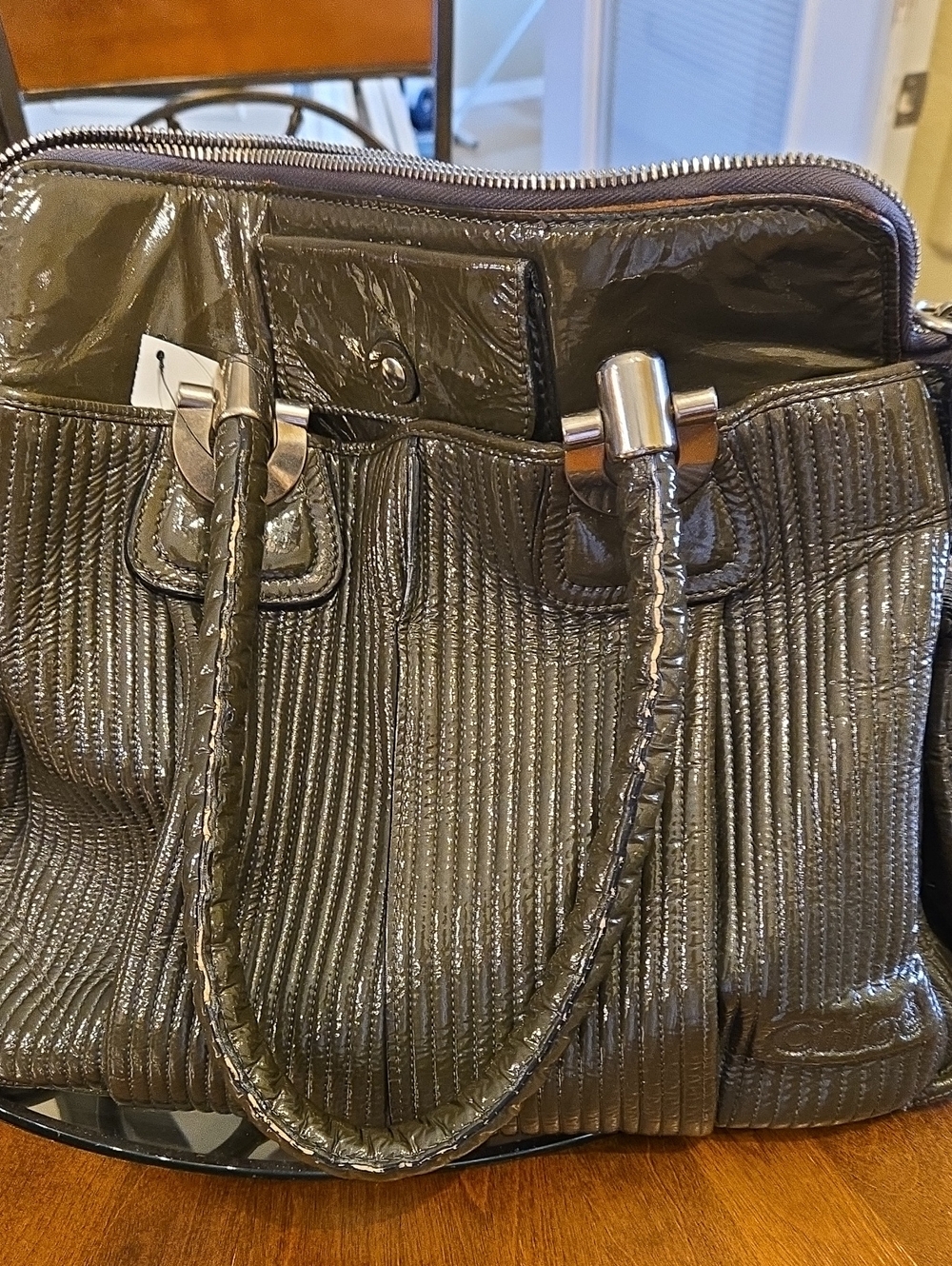 Chloe Vintage Glossy Textured Tote Bag in Olive Green Women